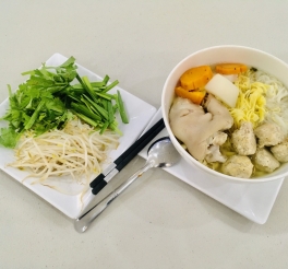  Suất ăn trường học - bệnh viện